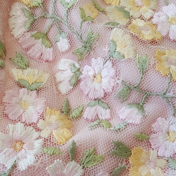 Needle & Thread ! Wildflower Ditsy Embroidered Tulle Gown (US16) - Picture 14 of 17